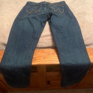 Women’s Wrangler QBabys 5/6 32